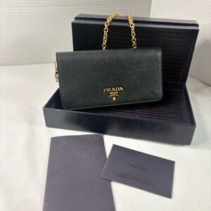 Pre-owned Prada Black Leather Chain bag